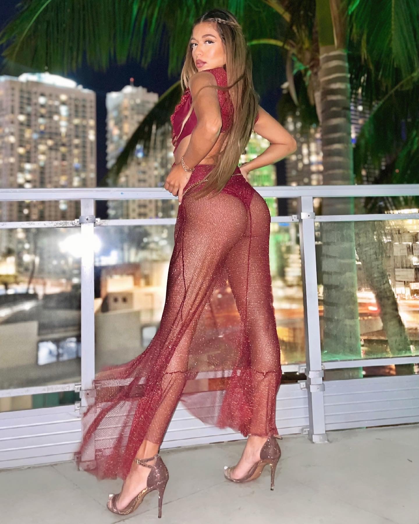 <transcy>Vestido sereia</transcy>